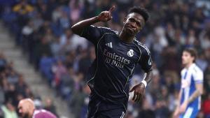 Vinícius liquida l’Espanyol i ajorna la celebració del Barça