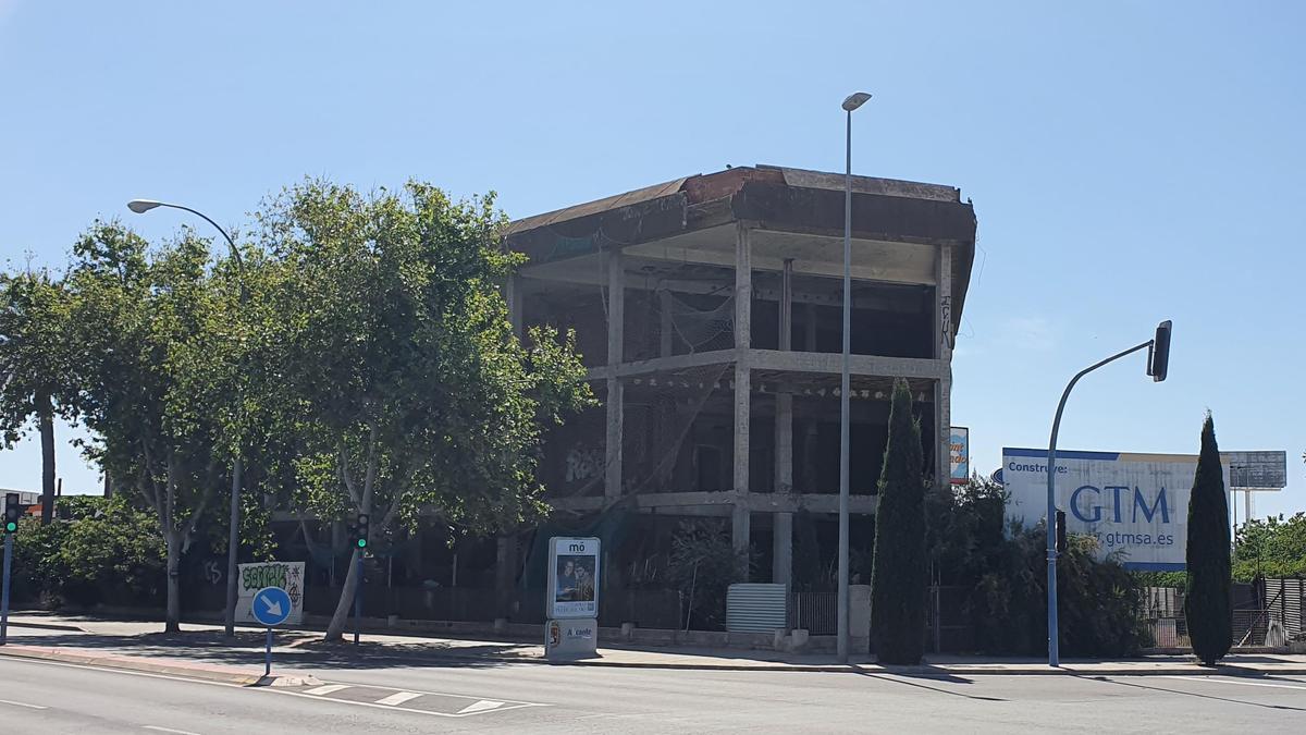 Edificio de Alicante donde han encontrado el cadáver momificado de un hombre.