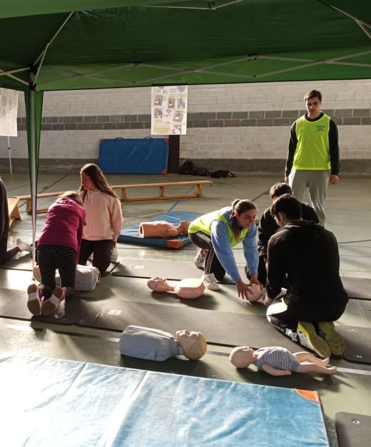 Los alumnos de Corvera aprenden a salvar vidas