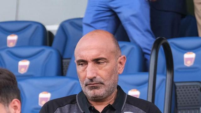 Abelardo, expulsado, llegando al Nuevo Pepico Amat. | ÁXEL ÁLVAREZ