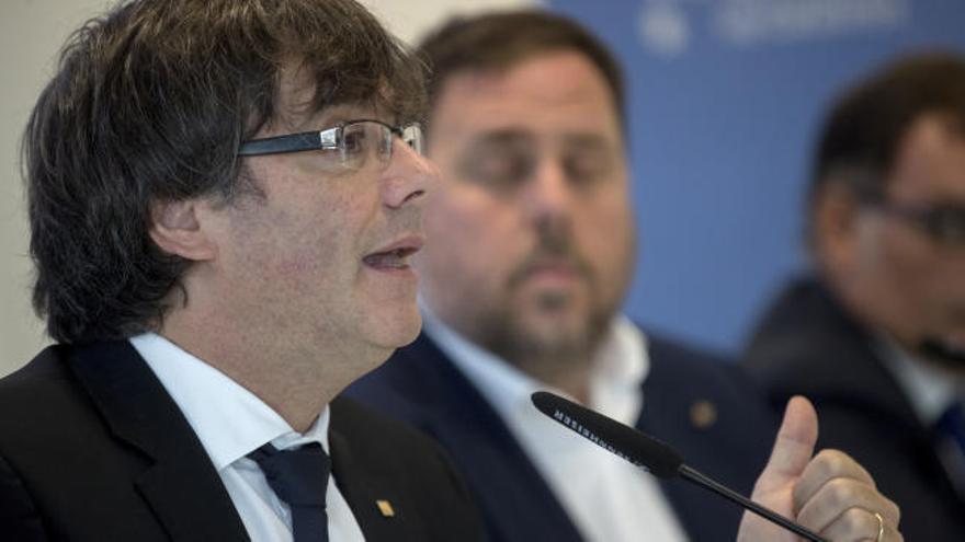 Puigdemont replica a Rajoy: "La estafa sería prohibir celebrar el referéndum"