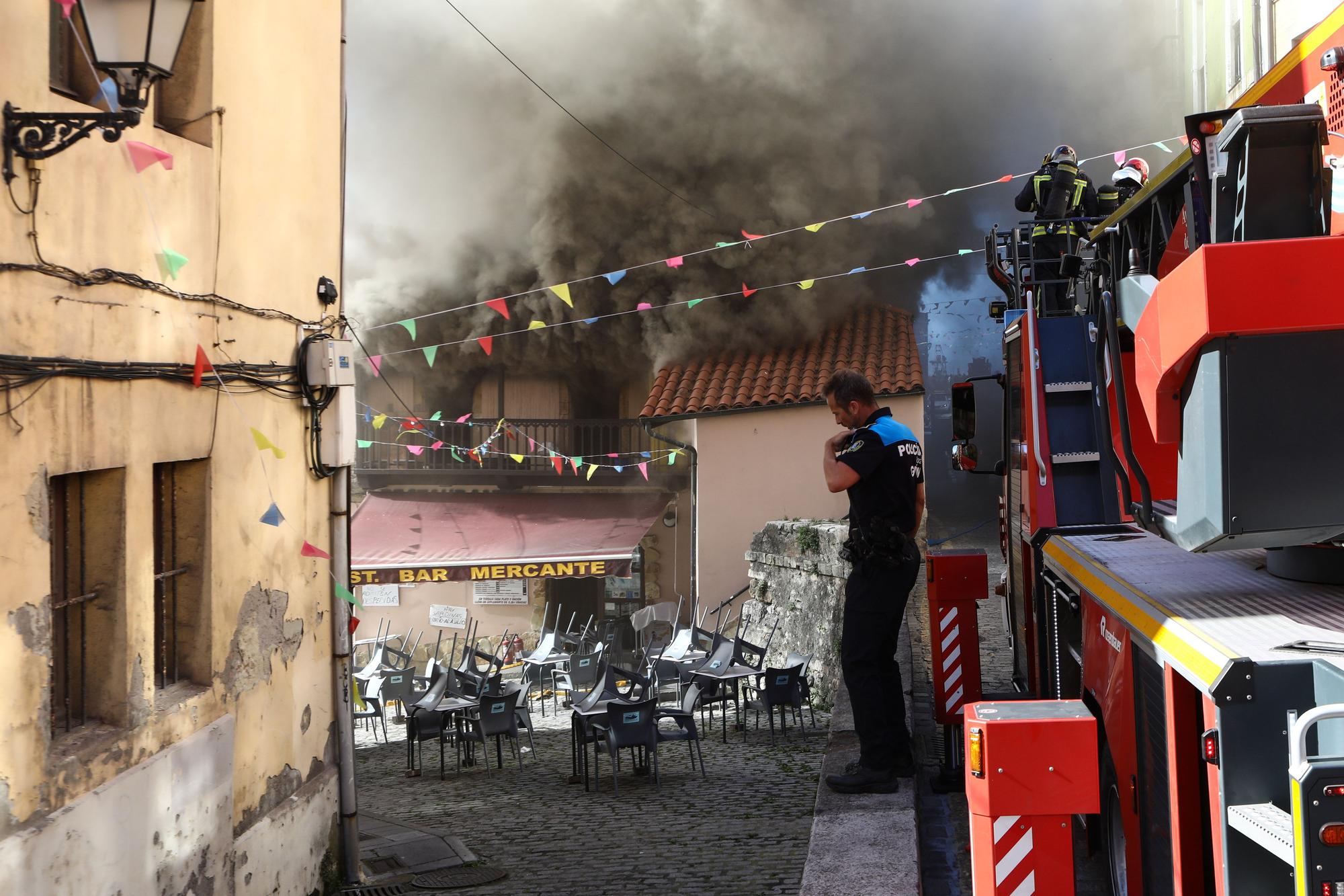 En imágenes: Incendio en el bar Mercante de la cuesta del Cholo