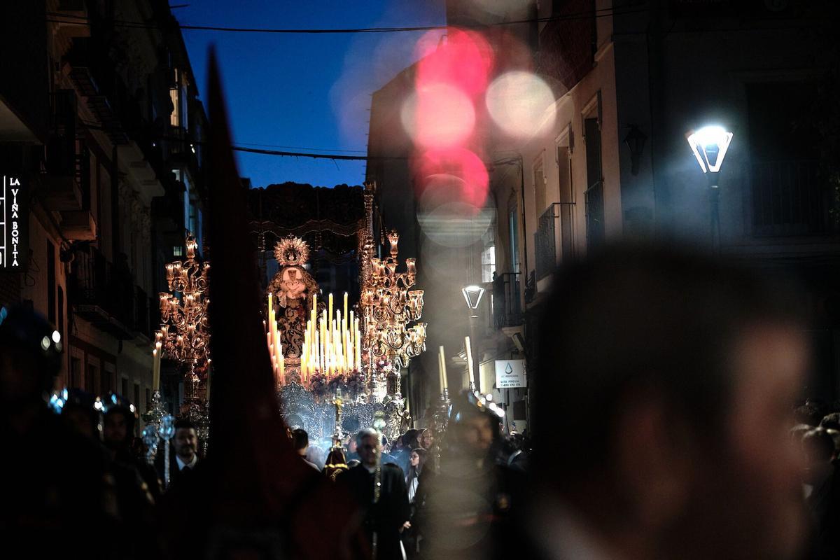 Nuestra Señora del Gran Poder en su salida procesional del Jueves Santo 2026