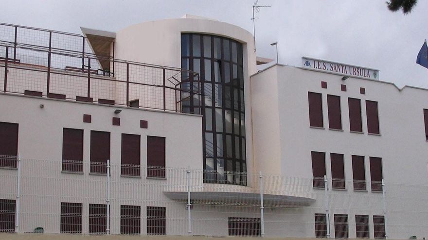 Nuevo aviso de bomba de los antivacunas en un centro escolar de Tenerife