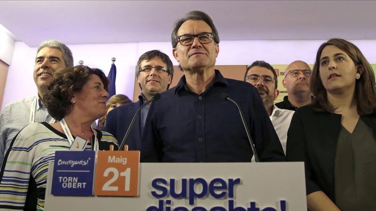 El presidente de CDC, Artur Mas, tras anunciar los resultados de la consulta interna del partido el pasado sábado.