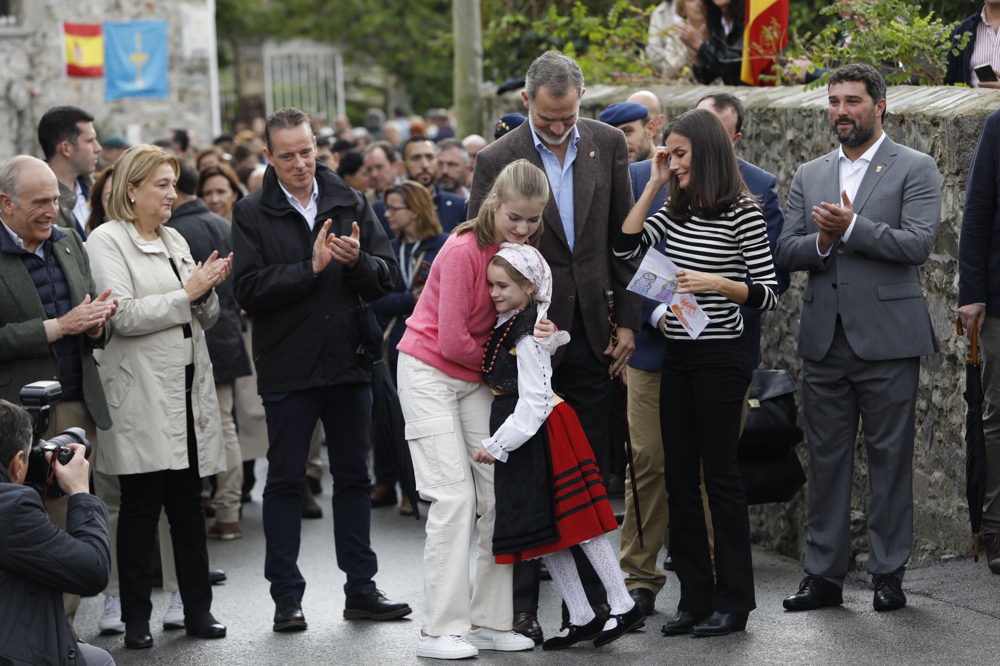 EN IMÁGENES: La Familia Real visita Cadavedo para hacer entrega del premio al Pueblo Ejemplar