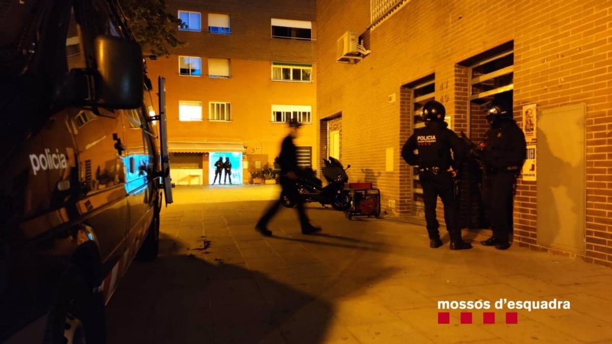 Mossos d&#039;Esquadra durant un escorcoll