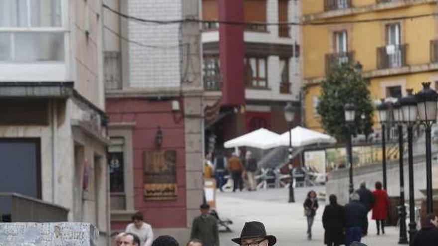 Turistas en Candás.