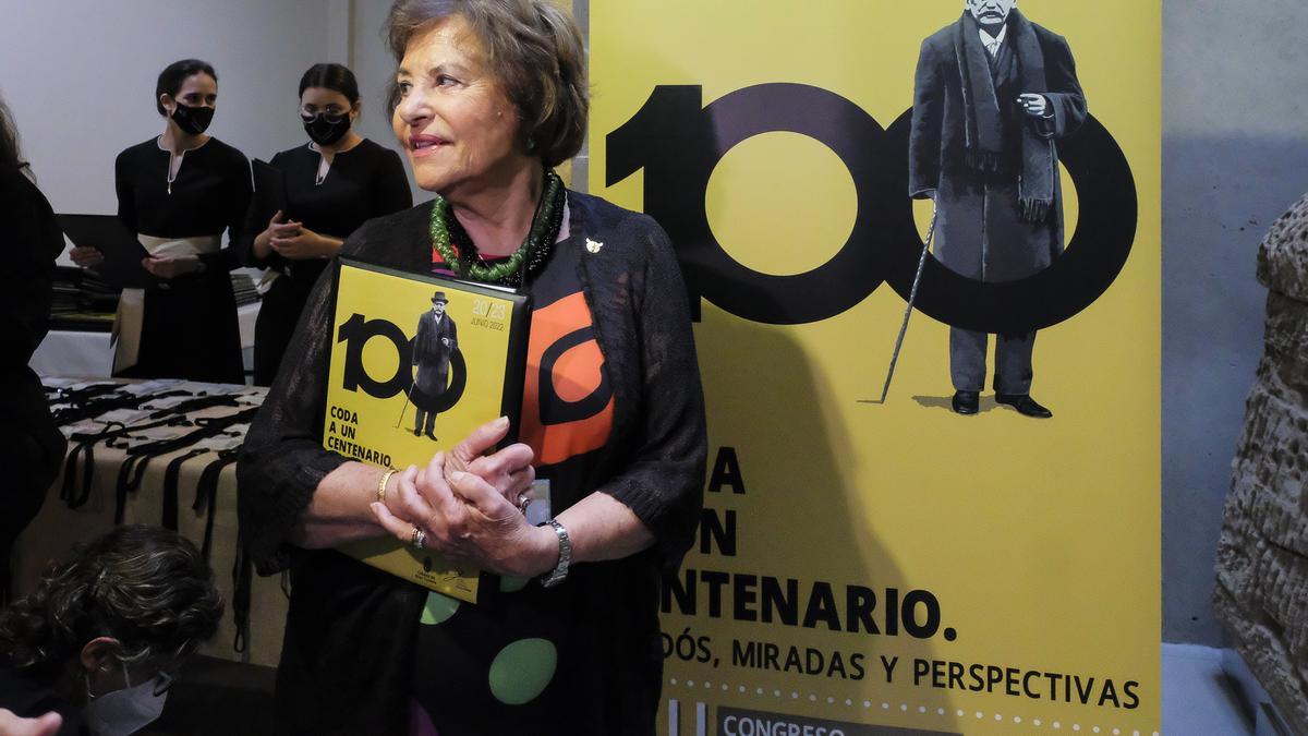 Yolanda Arencibia en la apertura del XII Congreso Internacional Galdosiano, en la Casa Museo Pérez Galdós, en 2022.
