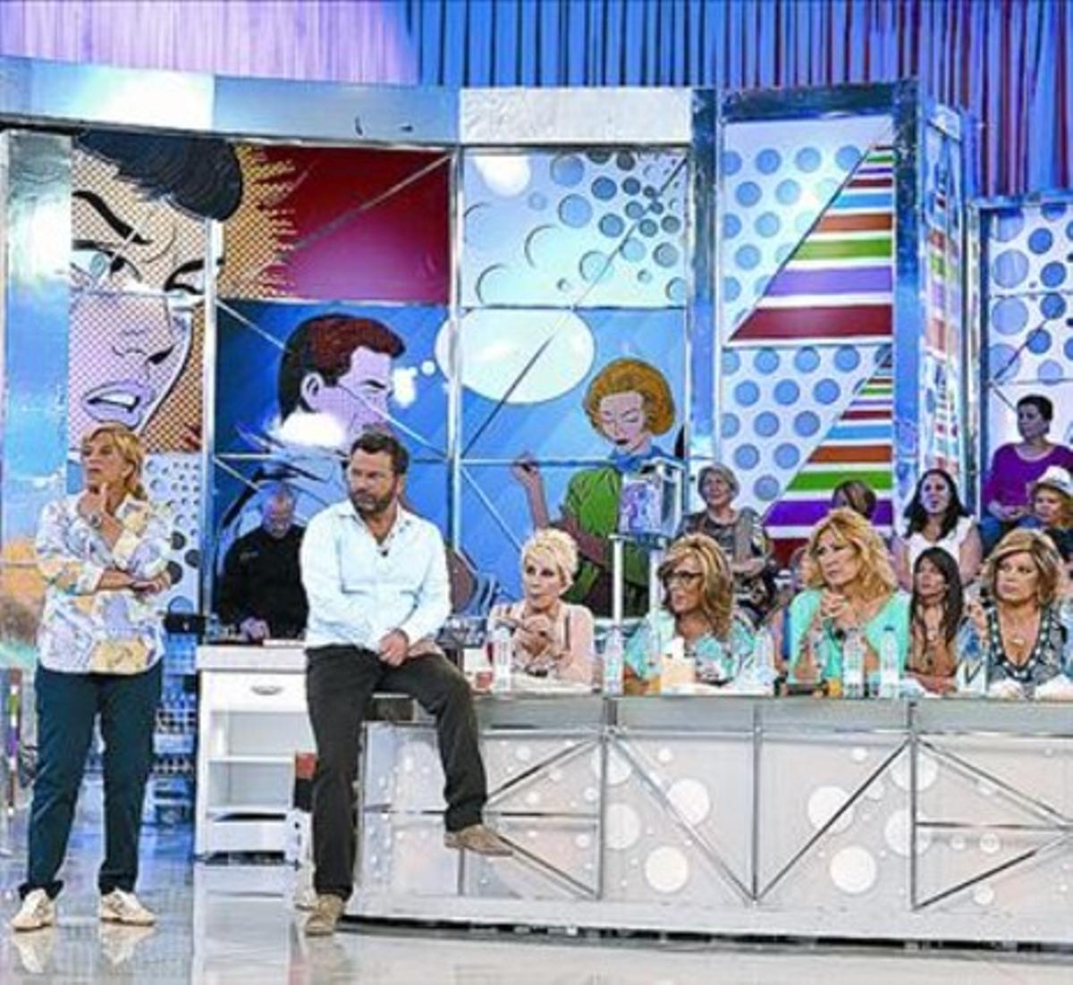 Un moment de la gravació del programa ’Sálvame deluxe’, de Tele 5. Un moment de la gravació del programa ’Sálvame deluxe’, de Tele 5.