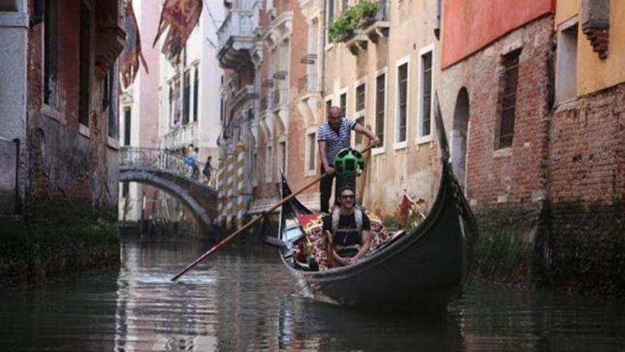 Imagen de un canal de Venecia.