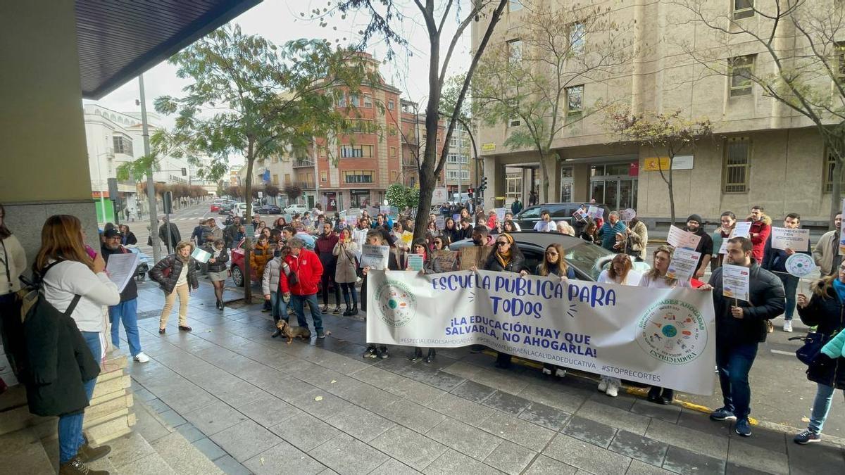 Imagen de archivo de una concentración de opositores en Badajoz
