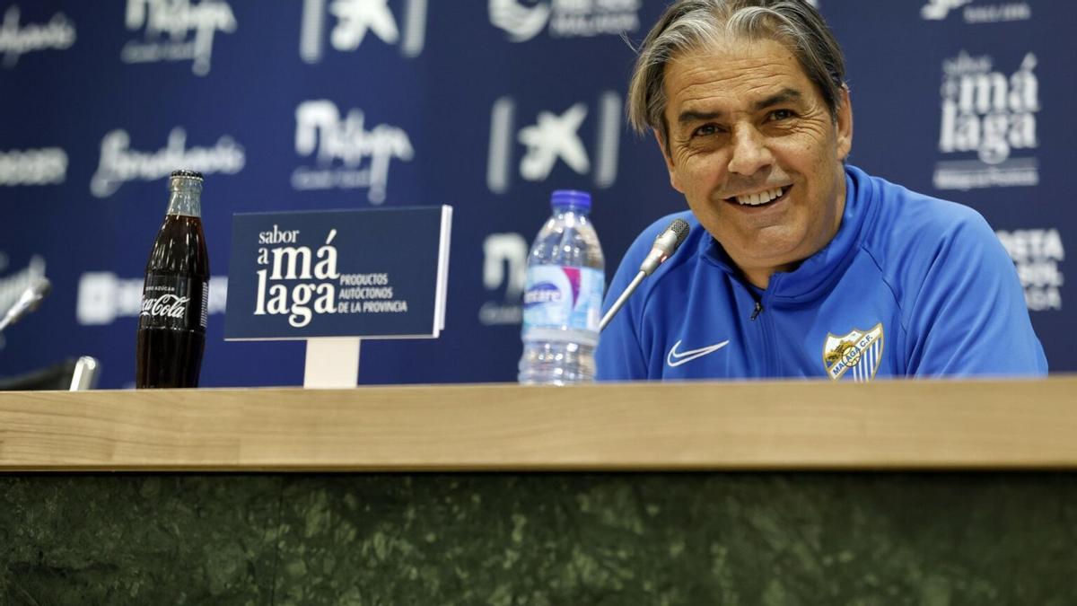 González, durante la rueda de prensa en La Rosaleda