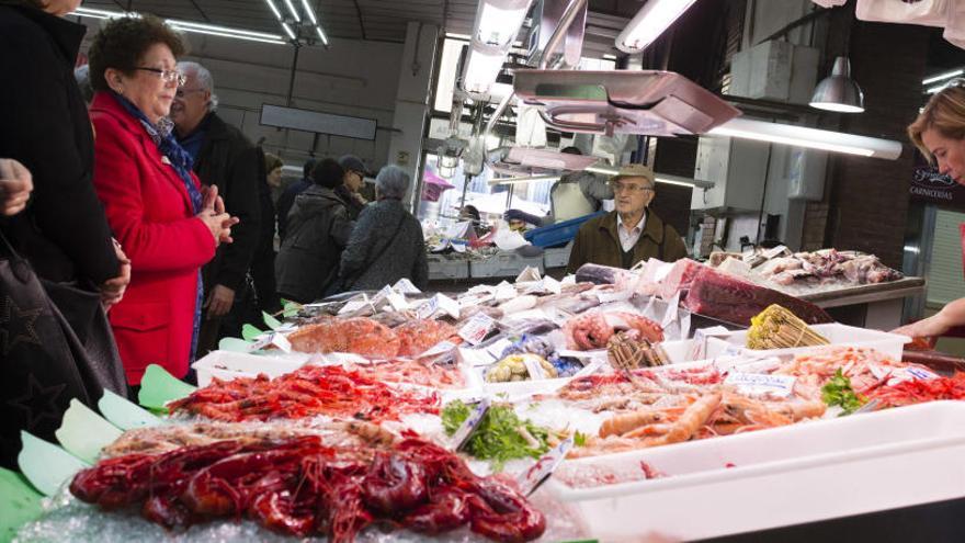 Para más seguridad, se recomienda congelar el pescado.