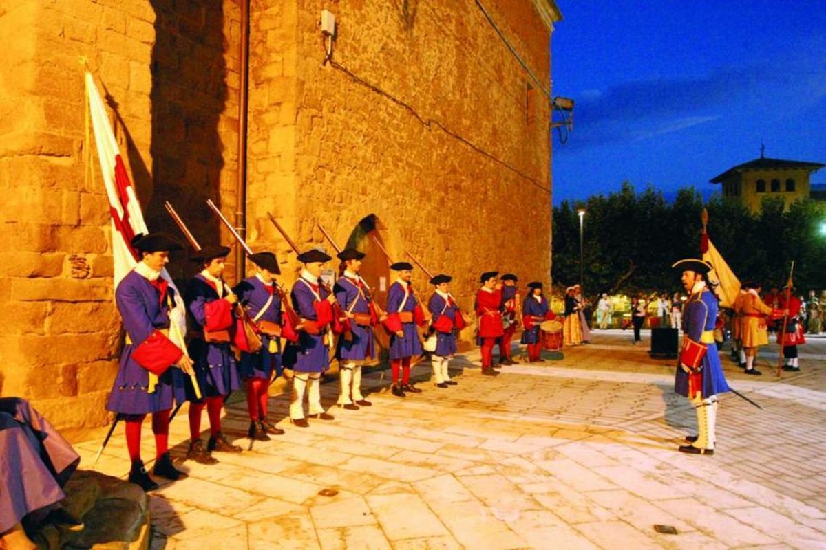 APLEC DE CARDONA APLEC DE CARDONA
