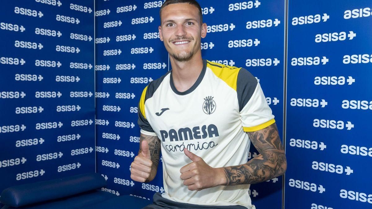 Rafa Marín, en las pruebas médicas con el Villarreal CF