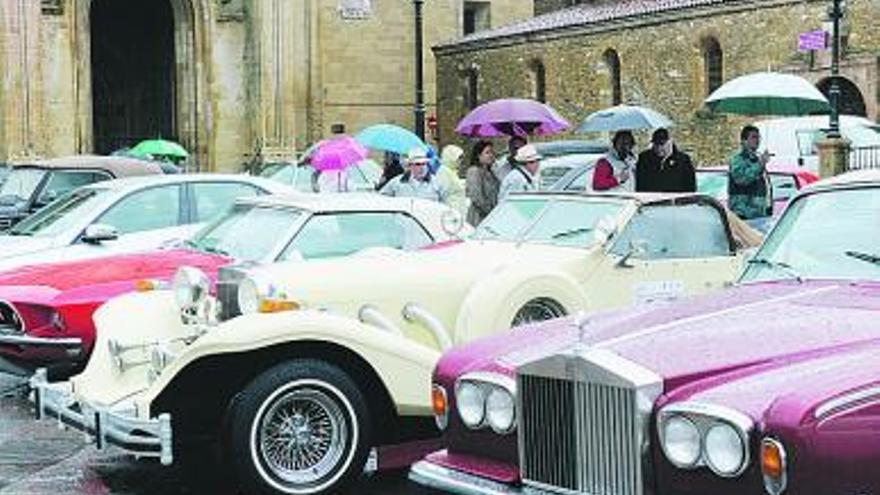 Peregrinación  de coches clásicos a Compostela