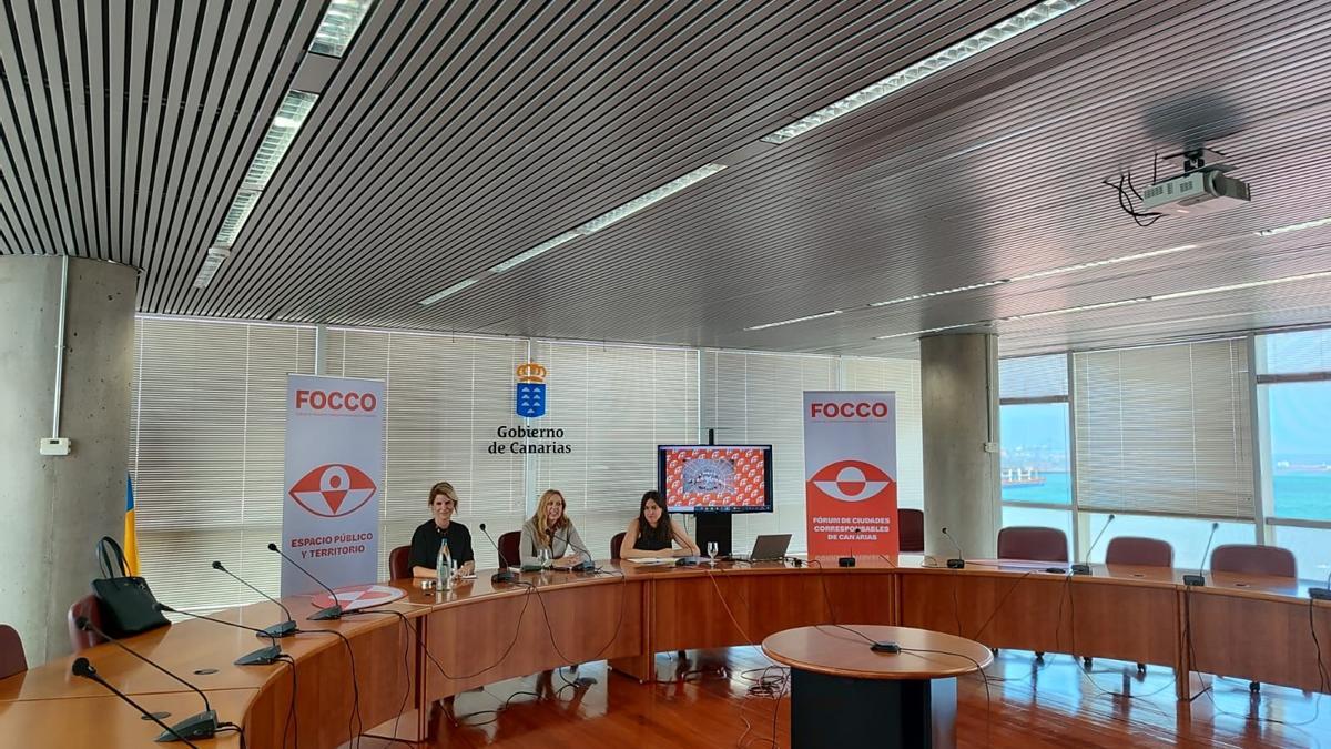 Noemí Tejera, Cristina Arceo y María Tomé durante la rueda de prensa de presentación de FOCCO.
