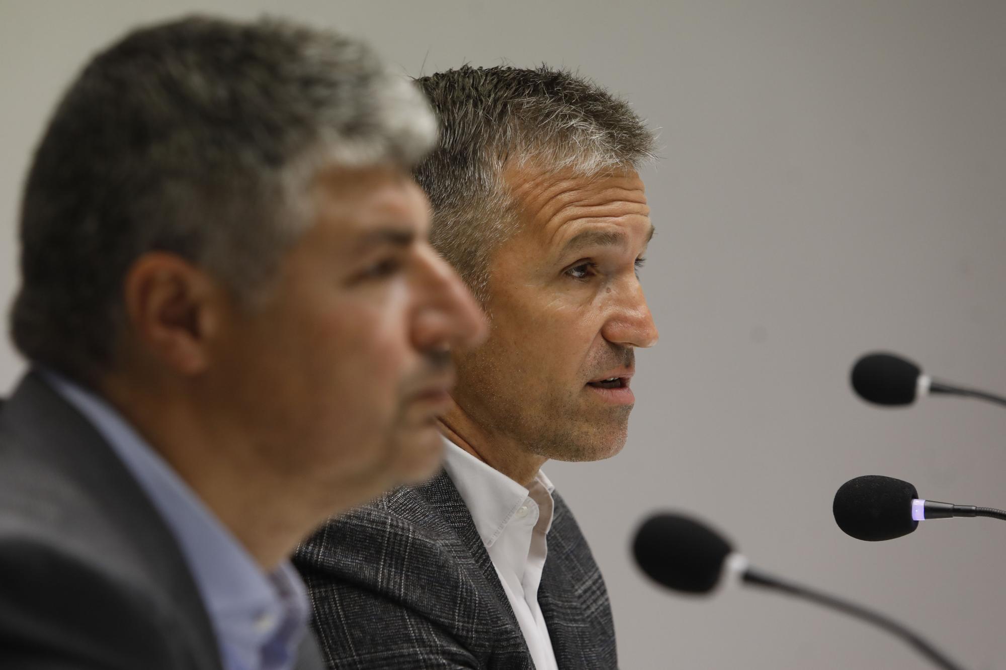 EN IMÁGENES: Presentación de Tito Blanco como nuevo director deportivo del Real Oviedo