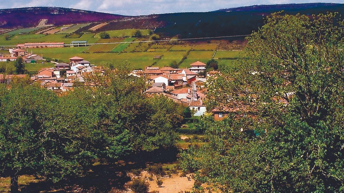 Panorámica de Ferreruela de Tábara, en la sierra de la Culebra.