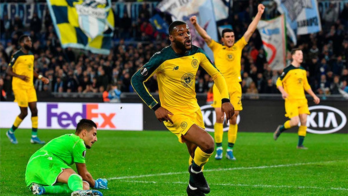 Ntcham hizo callar a los ultras de la Lazio en el 94' y lo celebró imitando la muerte de Mussolini