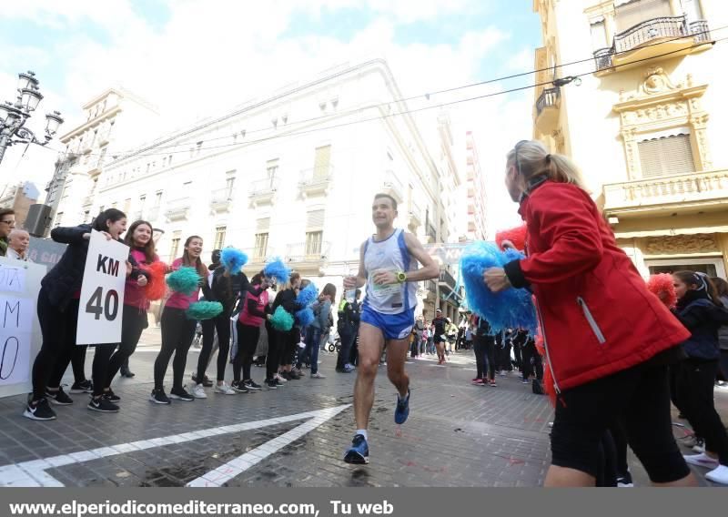 Atletas en el IX Marató BP de Castellón