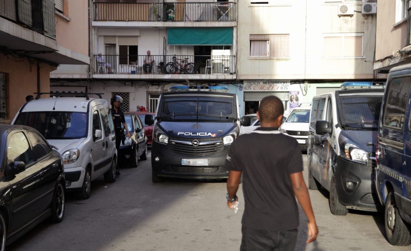 La Policía Nacional toma varias calles de la Soledat y Son Gotleu en una gran operación antidroga