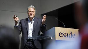 Alberto Granados, presidente de Microsoft España, durante su conferencia en Esade