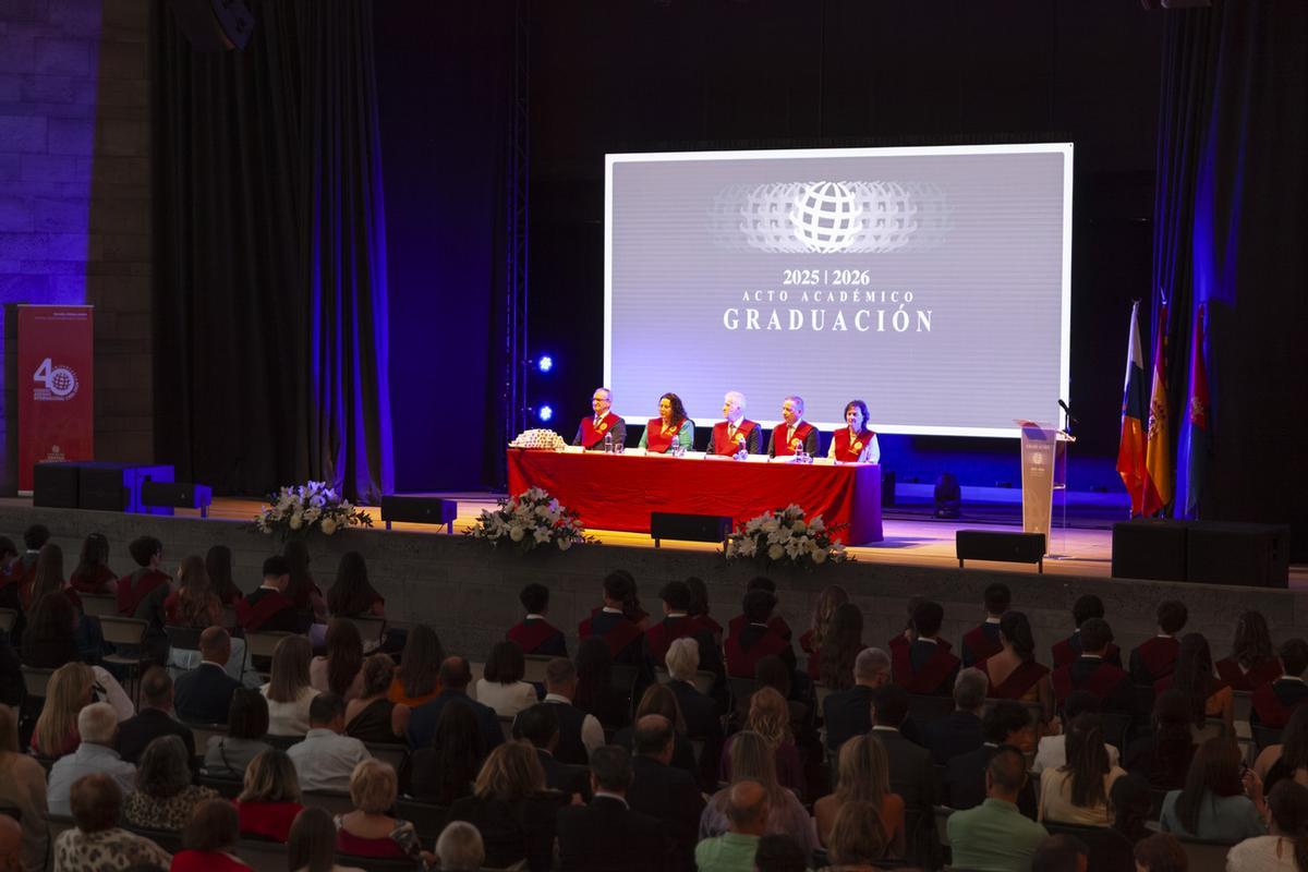 Acto de graduación de la XXIX Promoción de Bachillerato Nacional y la XV del Programa del Diploma del Bachillerato Internacional del Colegio Arenas Internacional en Lanzarote