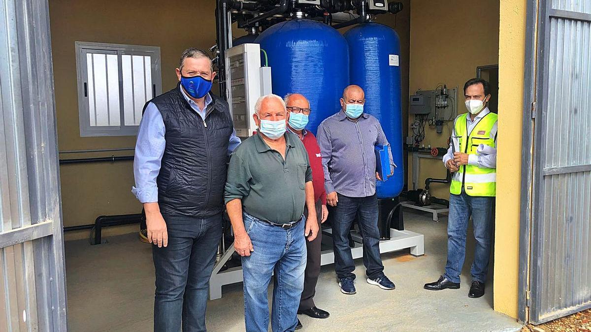 Momento durante la visita a la instalación de Moldones. | Ch. S.