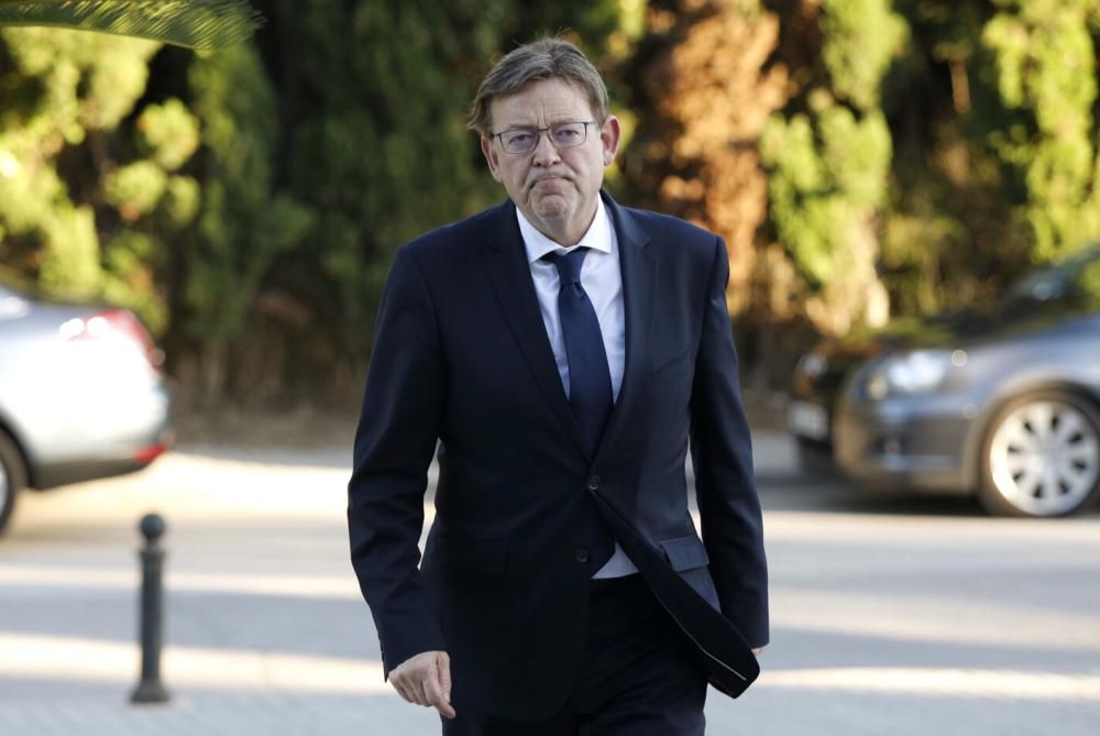 El presidente de la Generalitat, Ximo Puig, acude al funeral de Carmen Alborch.