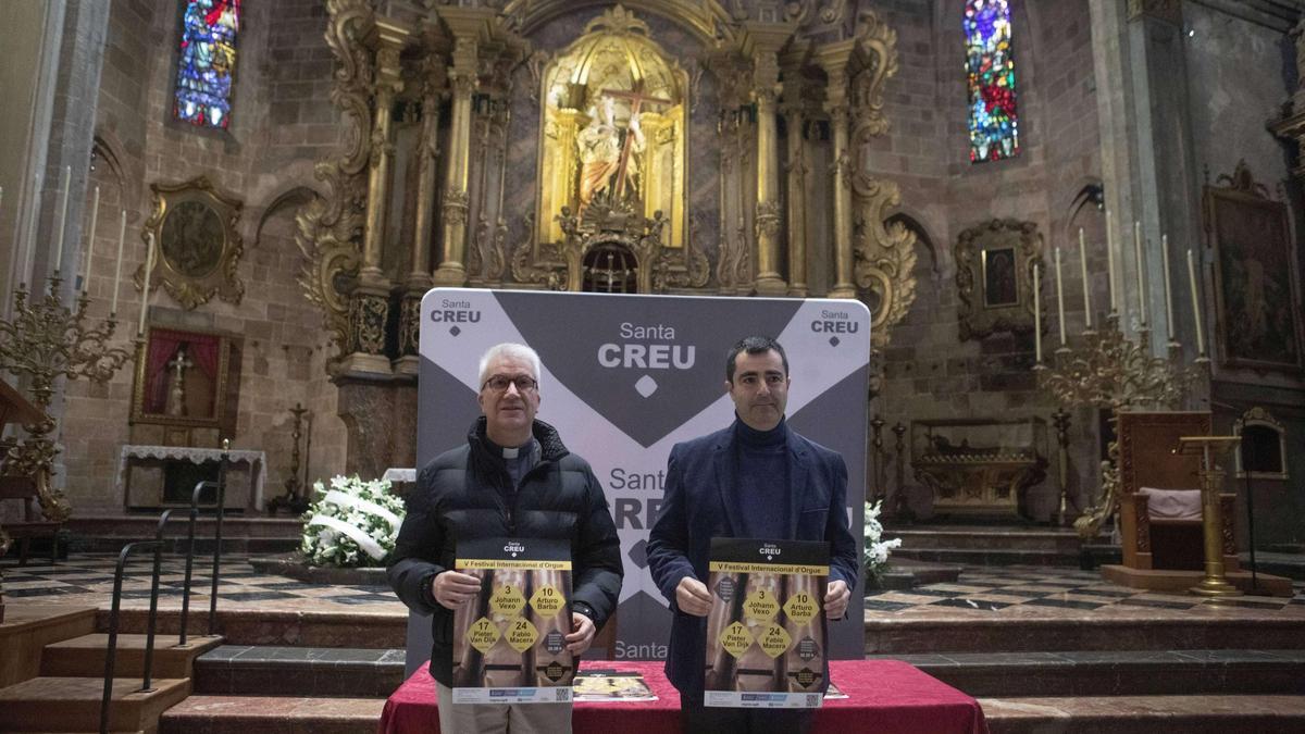 Nadal Bernat, párroco de Santa Creu, y Bartomeu Manresa, organista.