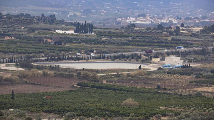 El Gobierno prevé 34.200 paneles solares en Llanera para abaratar el trasvase al Vinalopó