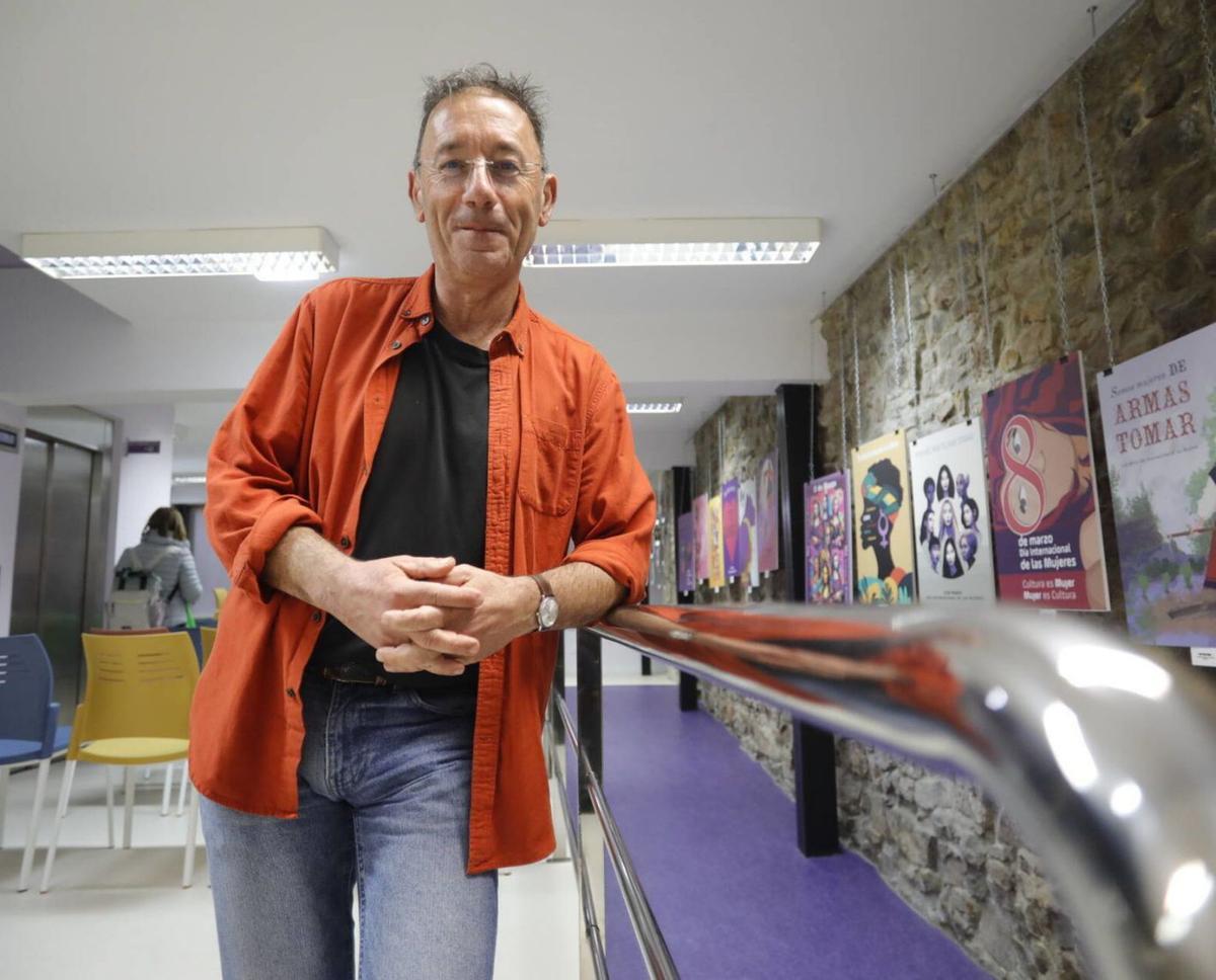 Miguel Ángel Arconada, en la Casa de las Mujeres. | Ricardo Solís