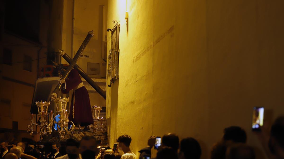 Madrugada de traslados para la veneración 'El Verbo Encarnado' en la Catedral