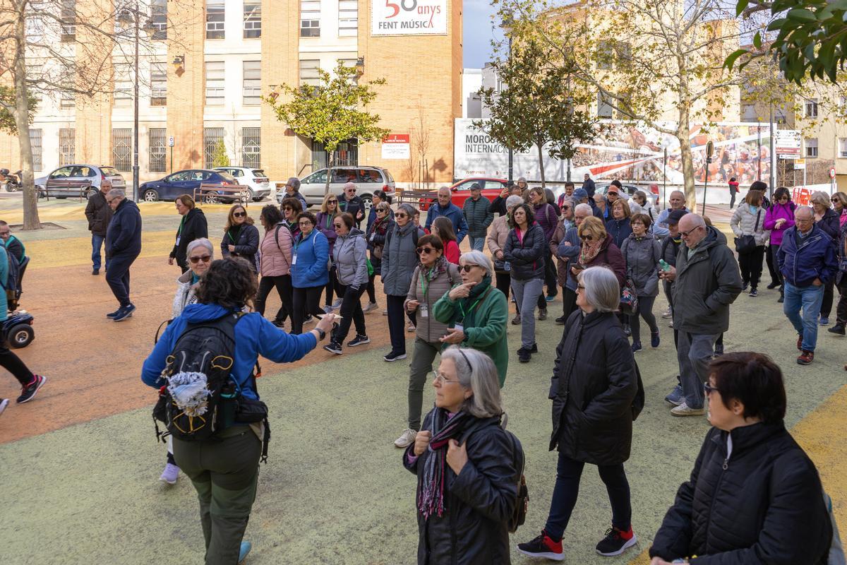 Participantes en la caminata de Ontinyent, este martes.