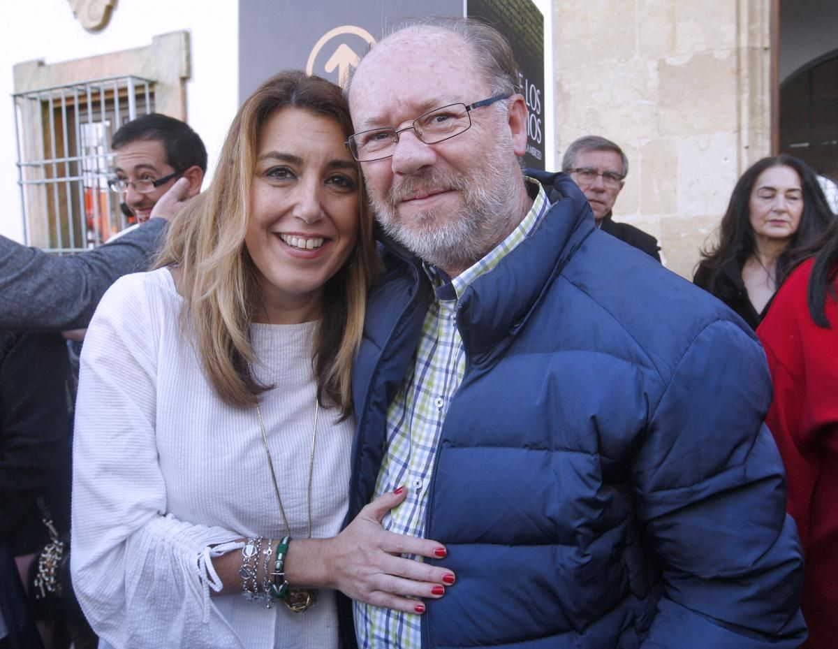 La presidenta de la Junta visita la Feria de los Municipios