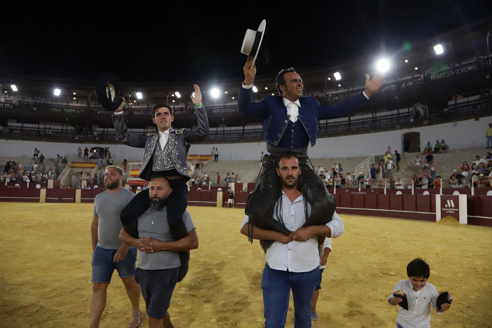 Rejones en la Feria de Málaga: Guillermo Hermoso y Ferrer Martín, doble Puerta Grande en Málaga