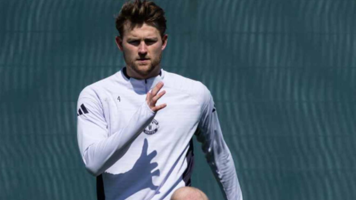 De Ligt, entrenando en Carrington