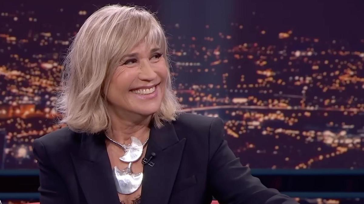 Ni Madrid ni Barcelona: el refugio de Julia Otero (68) es una aldea de 20  habitantes y está en plena Ribeira Sacra