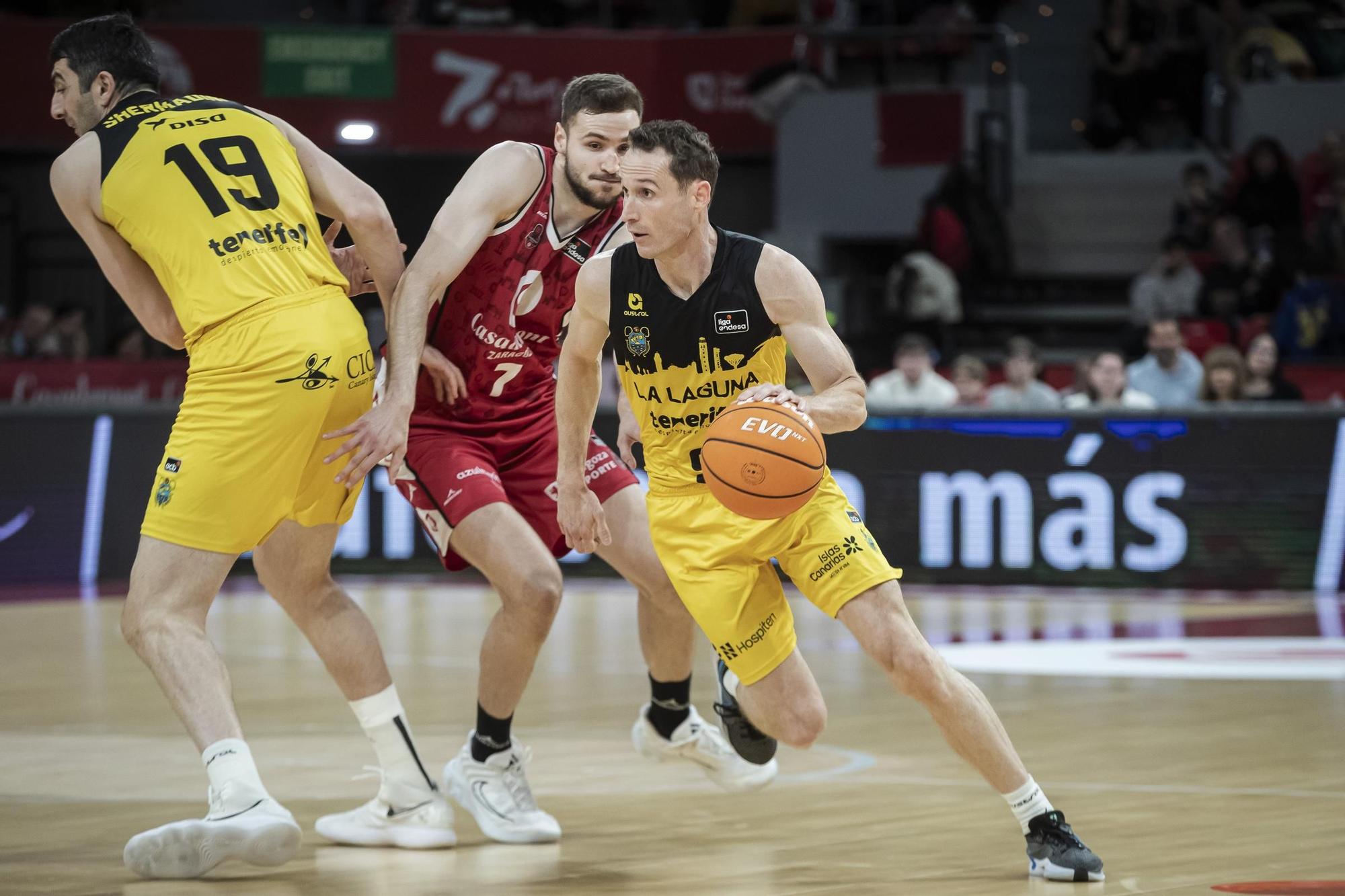 Zaragoza - La Laguna Tenerife