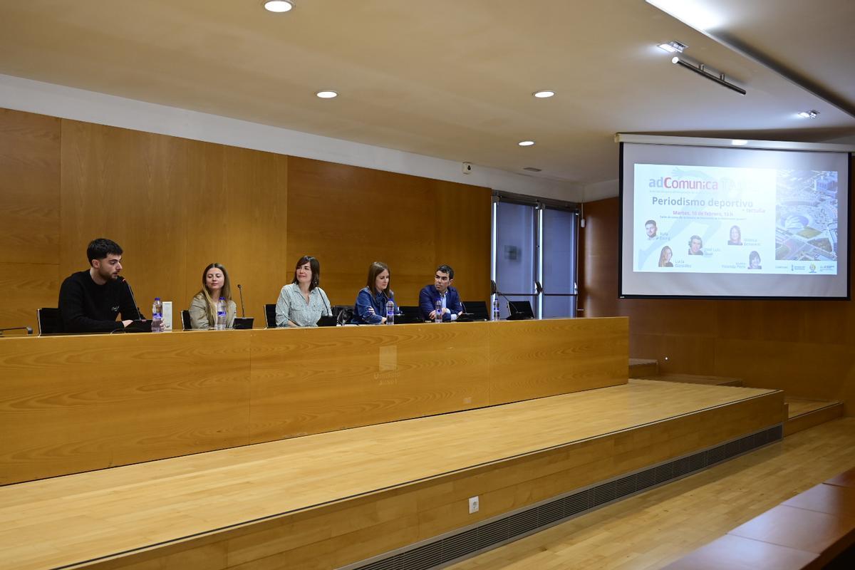 Galería | Debate sobre periodismo deportivo en la UJI