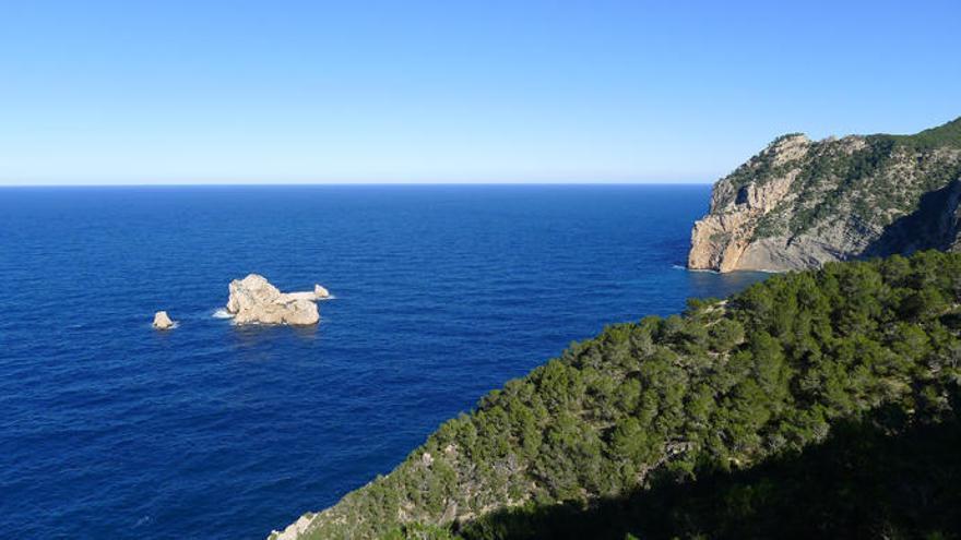 Puertas del Cielo. Vistas de los islotes de ses Margalides.