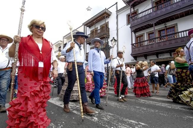 ROMERIA ROCIERA Y OFRENDA A LA VIRGEN