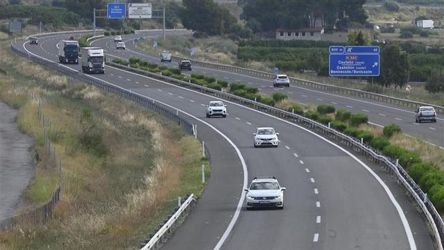 El retraso en los estudios de tráfico de la AP-7 ralentiza los nuevos accesos