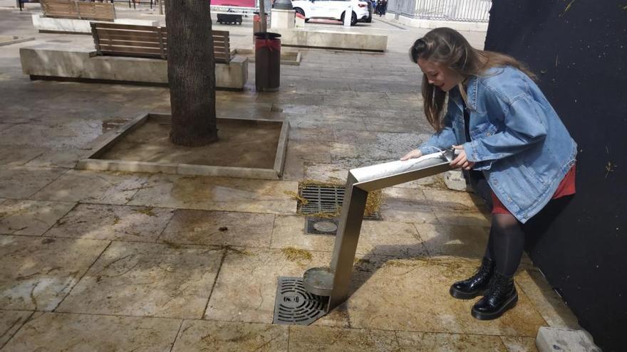 Fuente de agua potable de la plaza de la Merced.