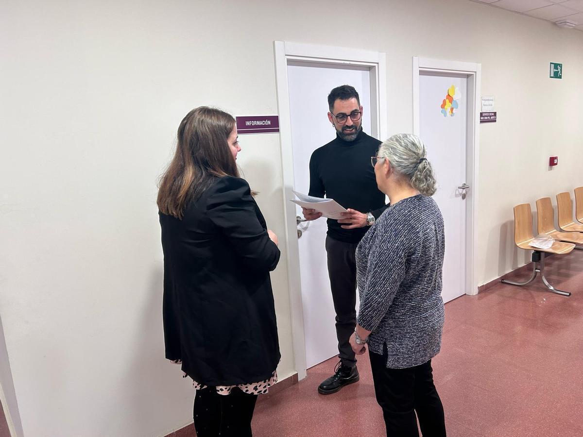 Plasencia pide no colapsar la oficina de atención al migrante ante la futura regularización anunciada por el Gobierno.