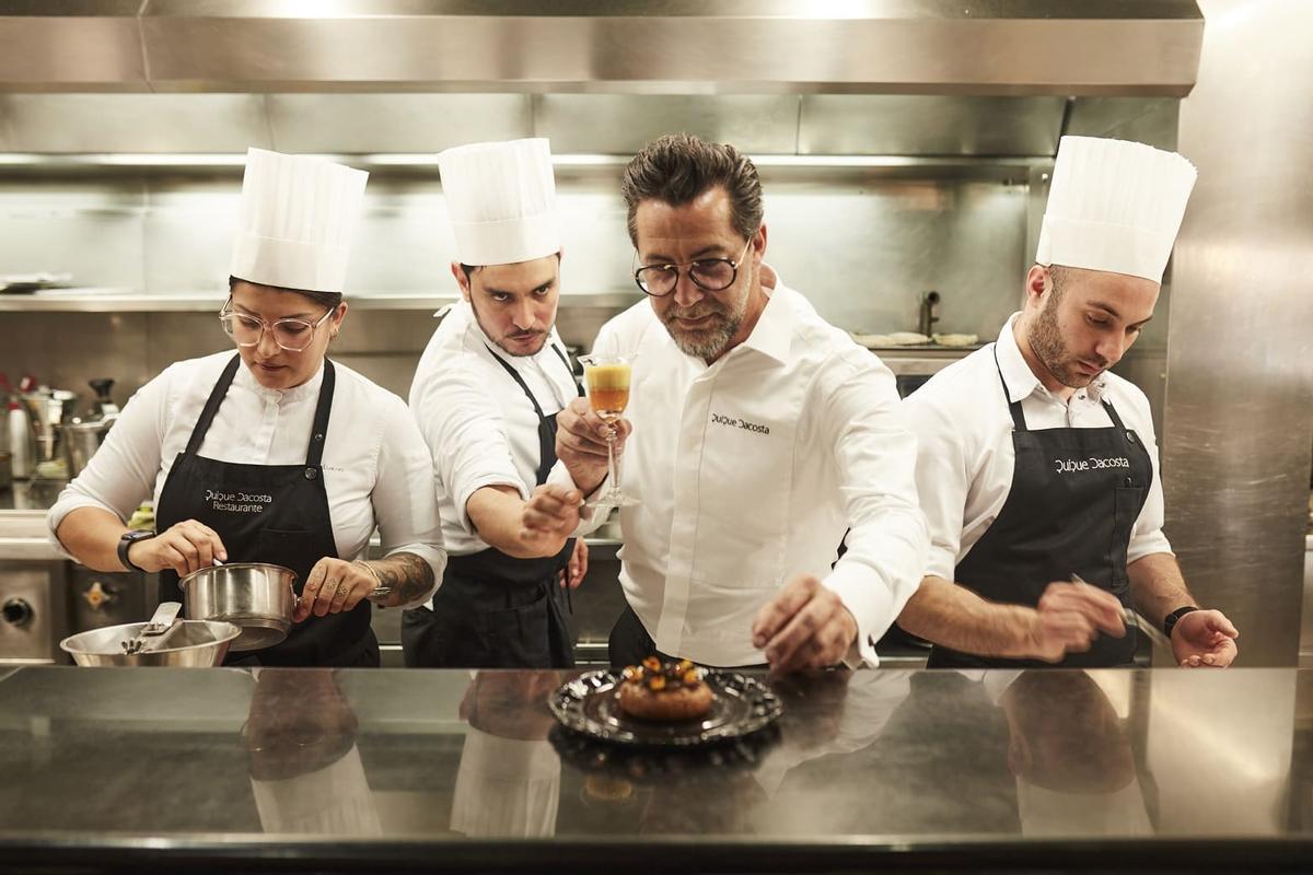 Dacosta en las cocinas de su restaurant de Dénia