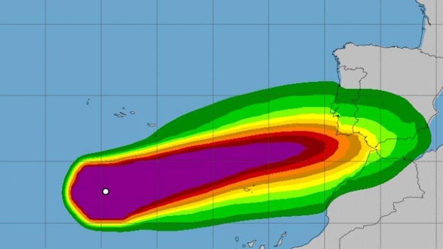 &#039;Leslie&#039; se aleja de Canarias