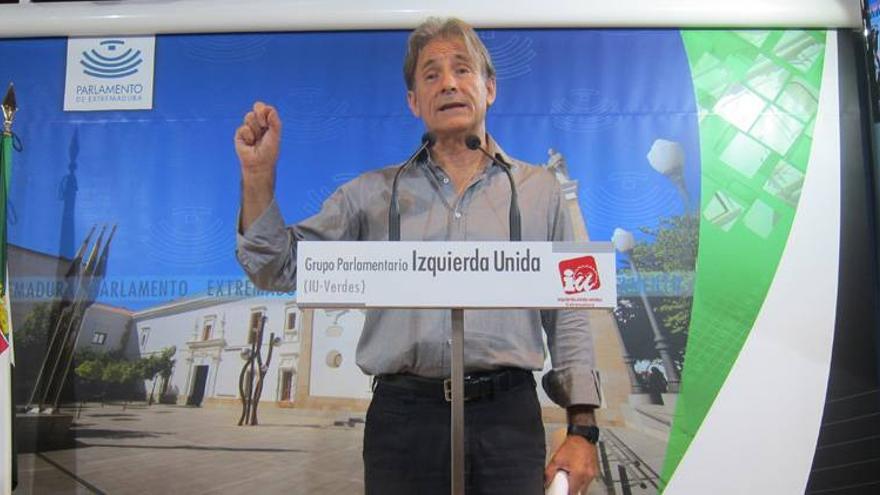 IU Extremadura pretende que se pueda cobrar más de una renta básica en el mismo domicilio